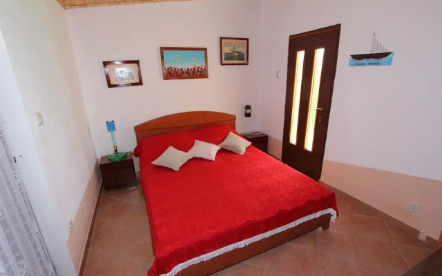Holiday House Nar