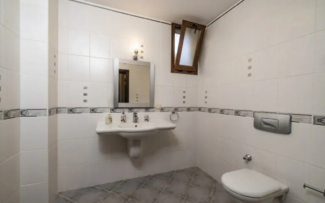 Villa Torba Bay 1/A by Evtatilim