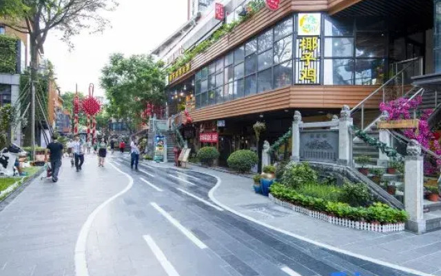 Calais Apartment (Chengdu Jimaqiao Metro Station)