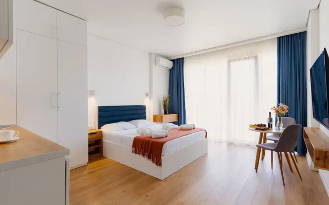Next Orange Hotel