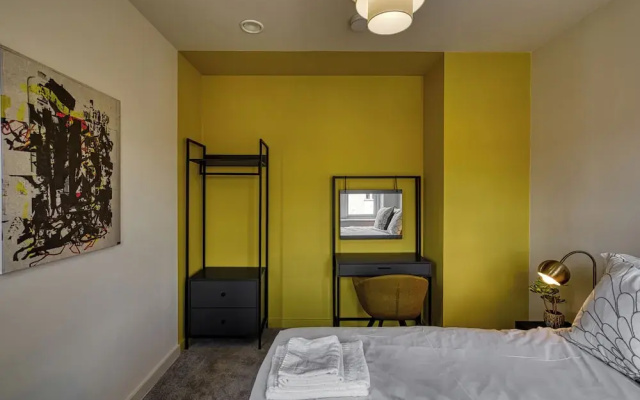 Renaissance House Apartments