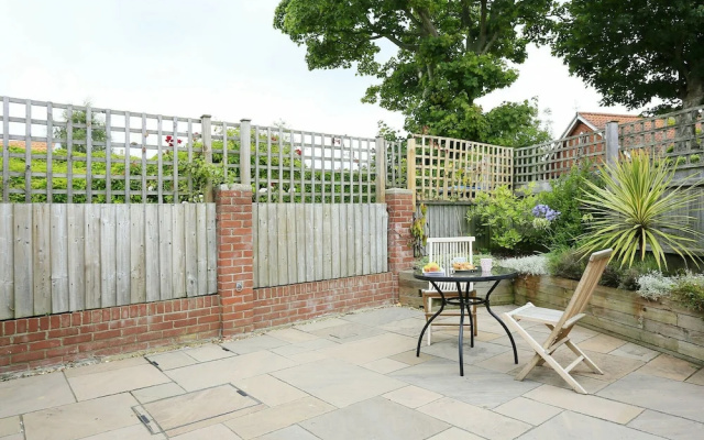 Luxurious Holiday Home in Snaoewith Fenced Garden