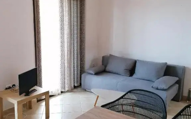 Alexis Apartments