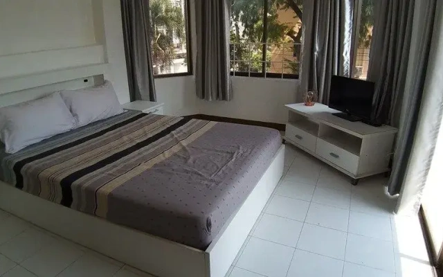Oyo 648 Ake Apartment