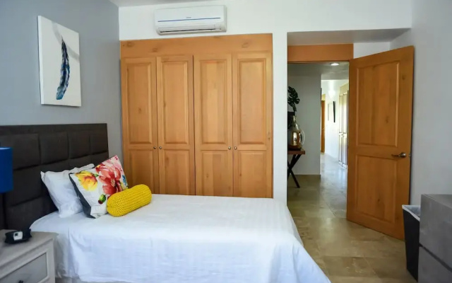 Peninsula 103 2 BR by Casago