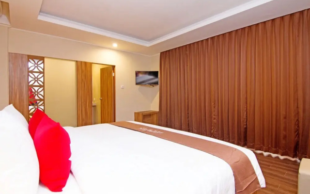 Seminyak Lagoon All Suites Hotel