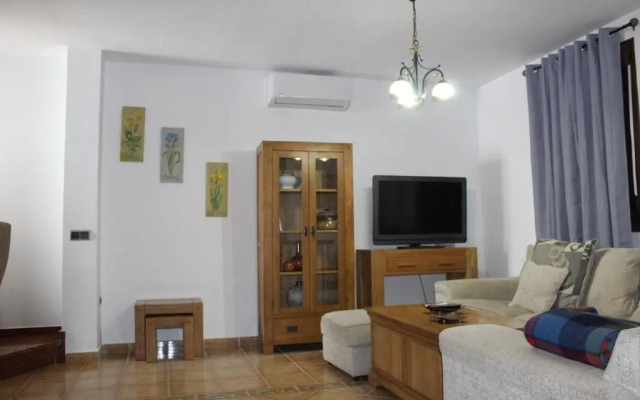 Casa Esmeralda by CasaTuristica