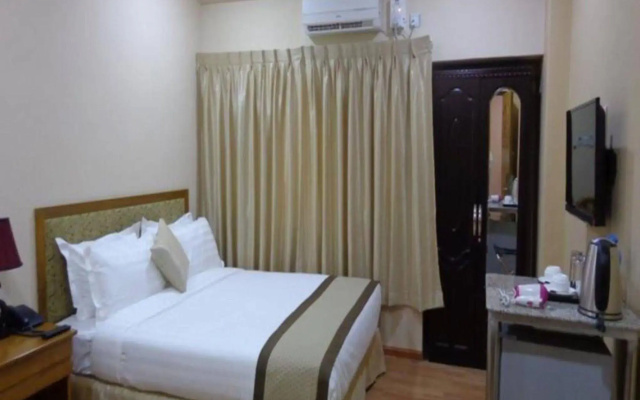 Royal Khattar Hotel