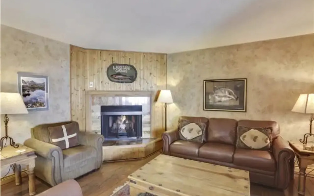 Tannhauser 212 - 2 Br Condo