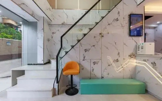Kailai Apartment (Yangang Subway Station)