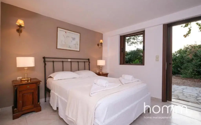 580m² homm Luxurious Seaside Residence in Syvota