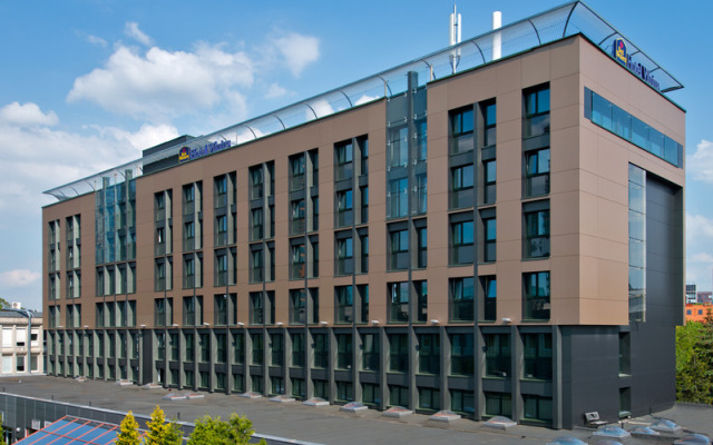 Отель Best Western Vilnius Вильнюс вид на фасад