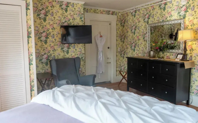 The White Gables Inn