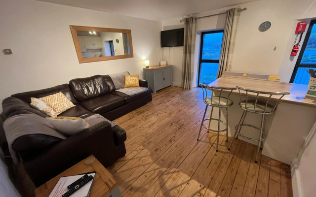 Apartment 12, Sea Wharf