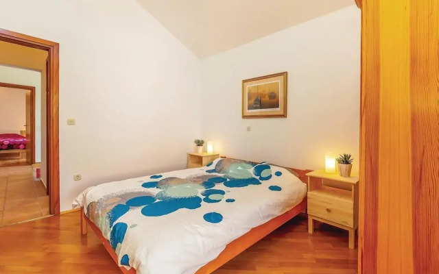 Beautiful Home in Dobrinj With Wifi and 4 Bedrooms