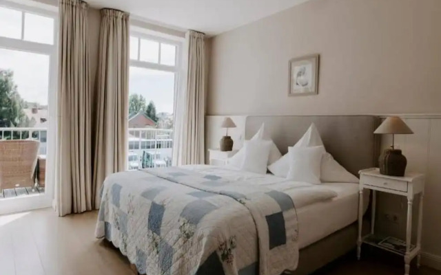 Heikendorf Double Room Land Side MS Europa