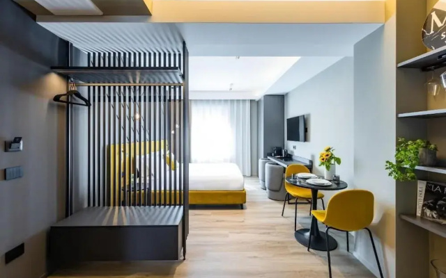 Mh Suites Plebiscito