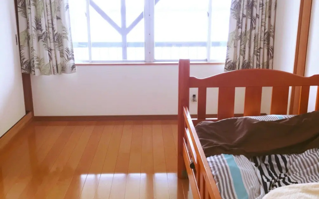 Guest House F & R