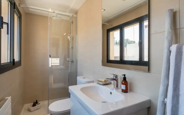 Chezmoihomes Plaza Nueva Deluxe