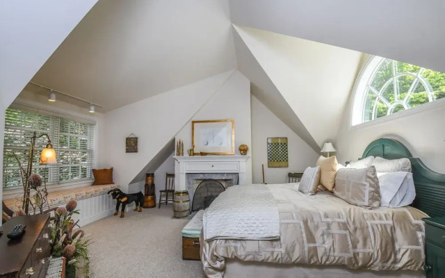 Quiet Retreat 4 Bedroom House