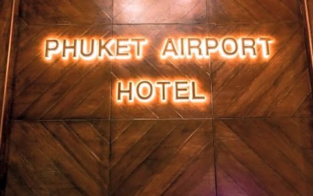 Отель Phuket Airport Guesthouse Таиланд, пляж Май Кхао - отзывы, цены и фото номеров - забронировать отель Phuket Airport Guesthouse онлайн вид на фасад
