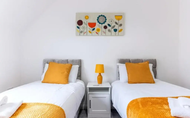 The Coach House - by TJ Serviced Property