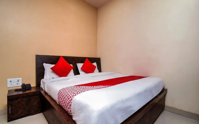 Hotel Heaven by OYO Rooms