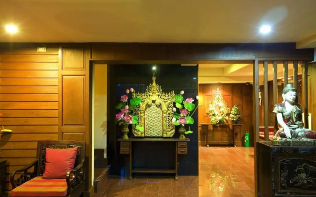 Lamphu Tree House Boutique Hotel
