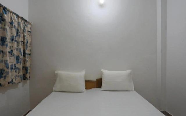 SPOT ON 46088 Hotel Black