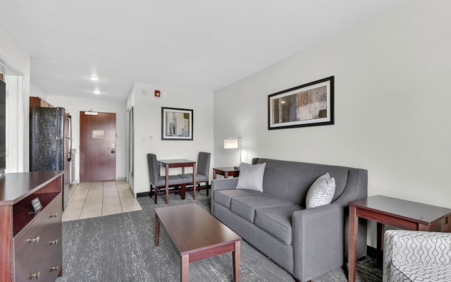 Cobblestone Hotel & Suites - Eaton