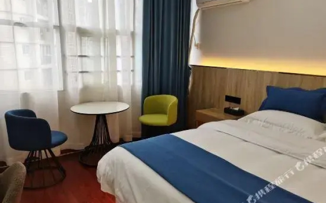 Tianyi Business Hotel