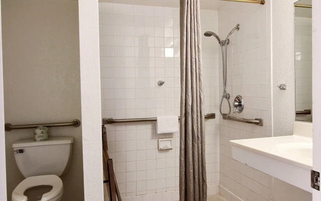 Park Inn by Radisson, Fargo West Acres