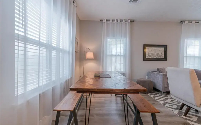 The Blue Flamingo by Ryson Vacation Rentals