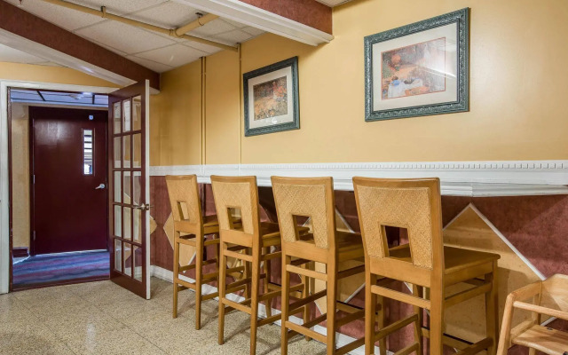 Econo Lodge Montpelier VT