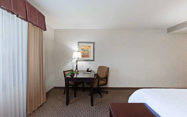 Hampton Inn & Suites Oakland Airport-Alameda