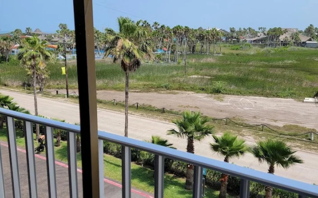 Gulfview #403