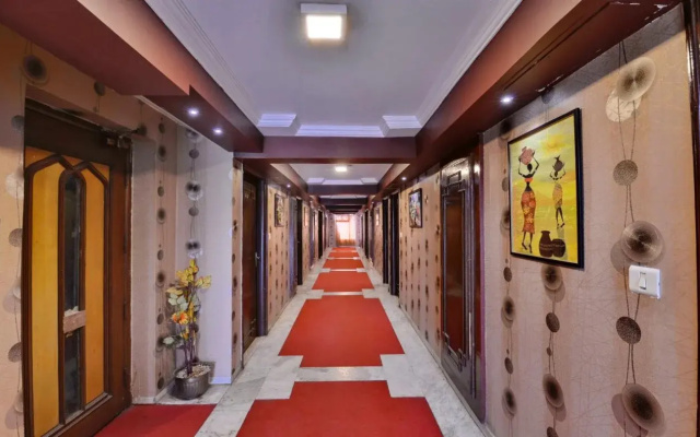 OYO 3883 Hotel Grande Royale