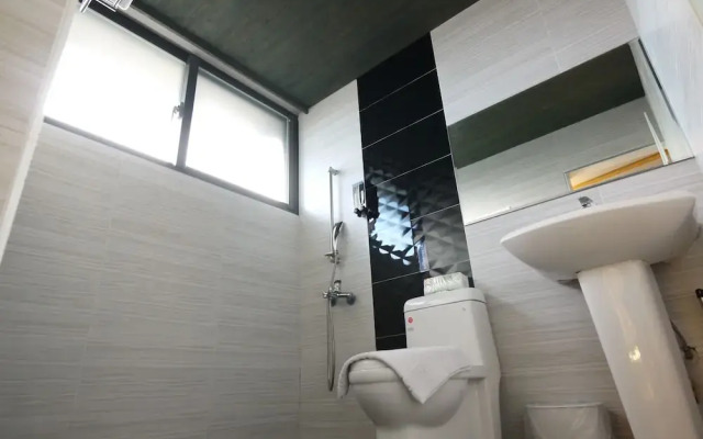 Big City Small House Homestay