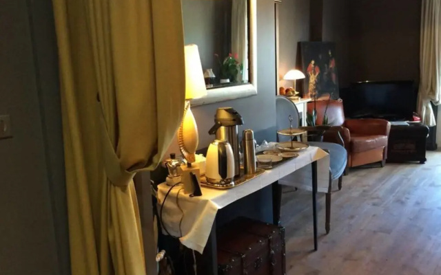 Ma Chambre Dhote