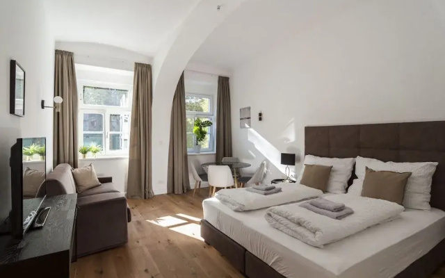 easy-flat Belvedere - Central Apartments with AC