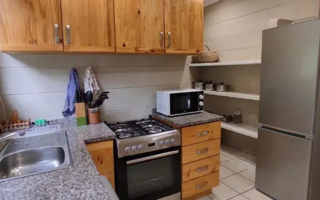19 Marina Glen