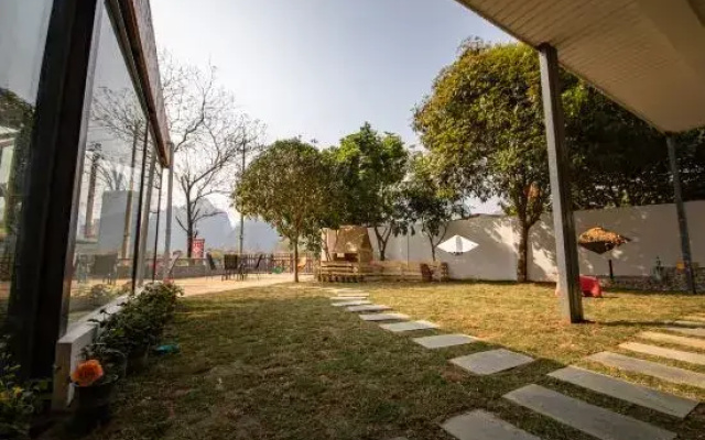 Yangshuo Shiyue Homestay (Yangshuo Yulonghe Scenic Area)