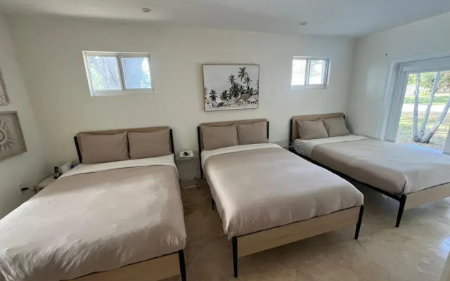 Biscayne Park 3BD 2BA -spacious