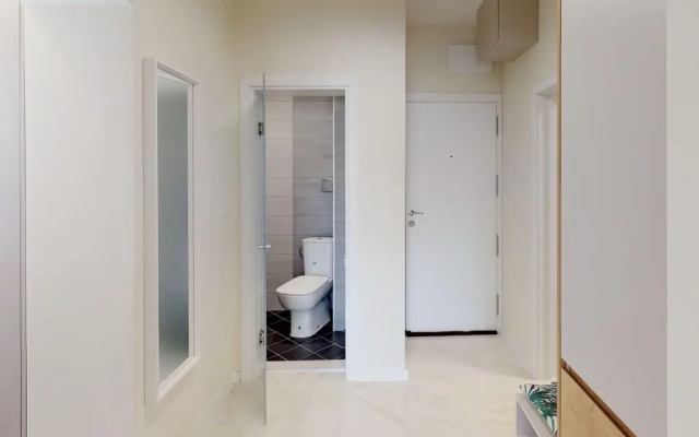 FM Deluxe 2-BDR Apartment - Springtime