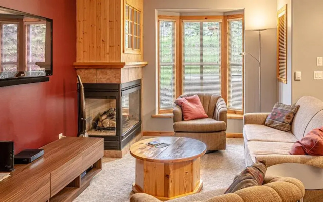 Crystal Forest #07 By Bear Country