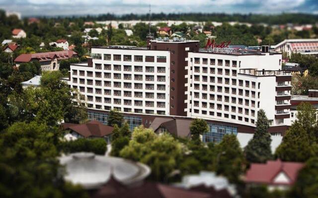 Гостиница Mirotel Resort and Spa Украина, Трускавец - 1 отзыв об отеле, цены и фото номеров - забронировать гостиницу Mirotel Resort and Spa онлайн вид на фасад