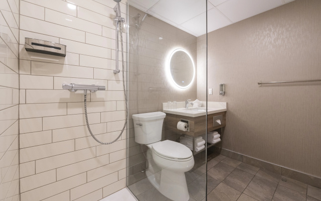 Hotel & Suites Le Dauphin Quebec