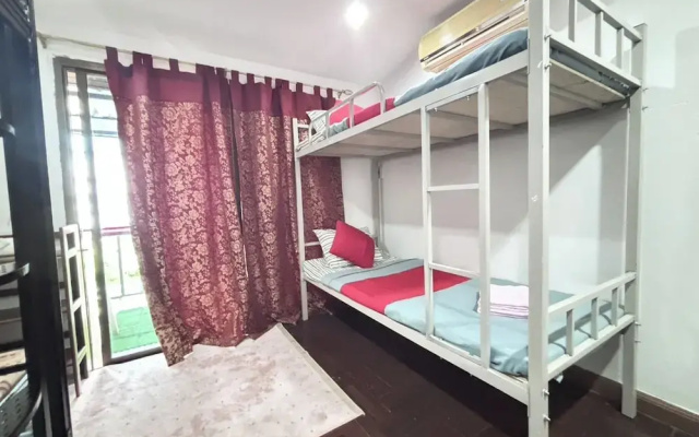 Sunshiny-BB Hostel near Punnavithi BTS station