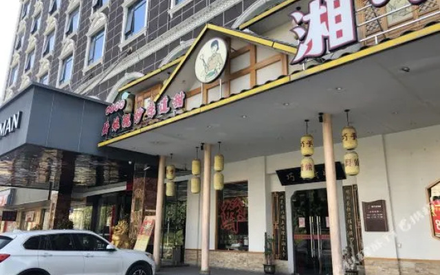 Borrman Hotel (Chenjiang Avenue, Zhongkai, Huizhou）