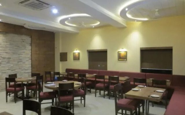 Hotel Sandhu Palace